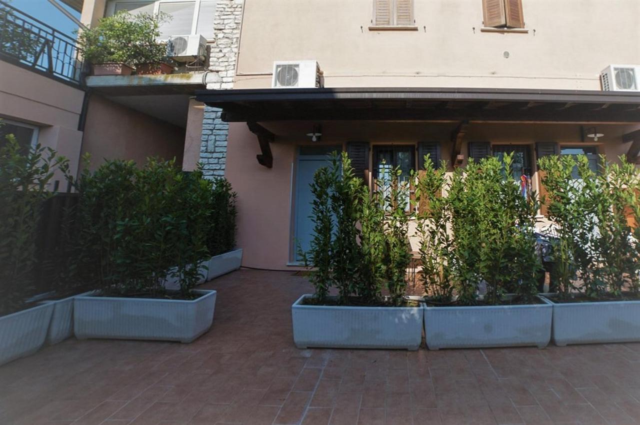 Alloro Appartamenti Sirmione Buitenkant foto